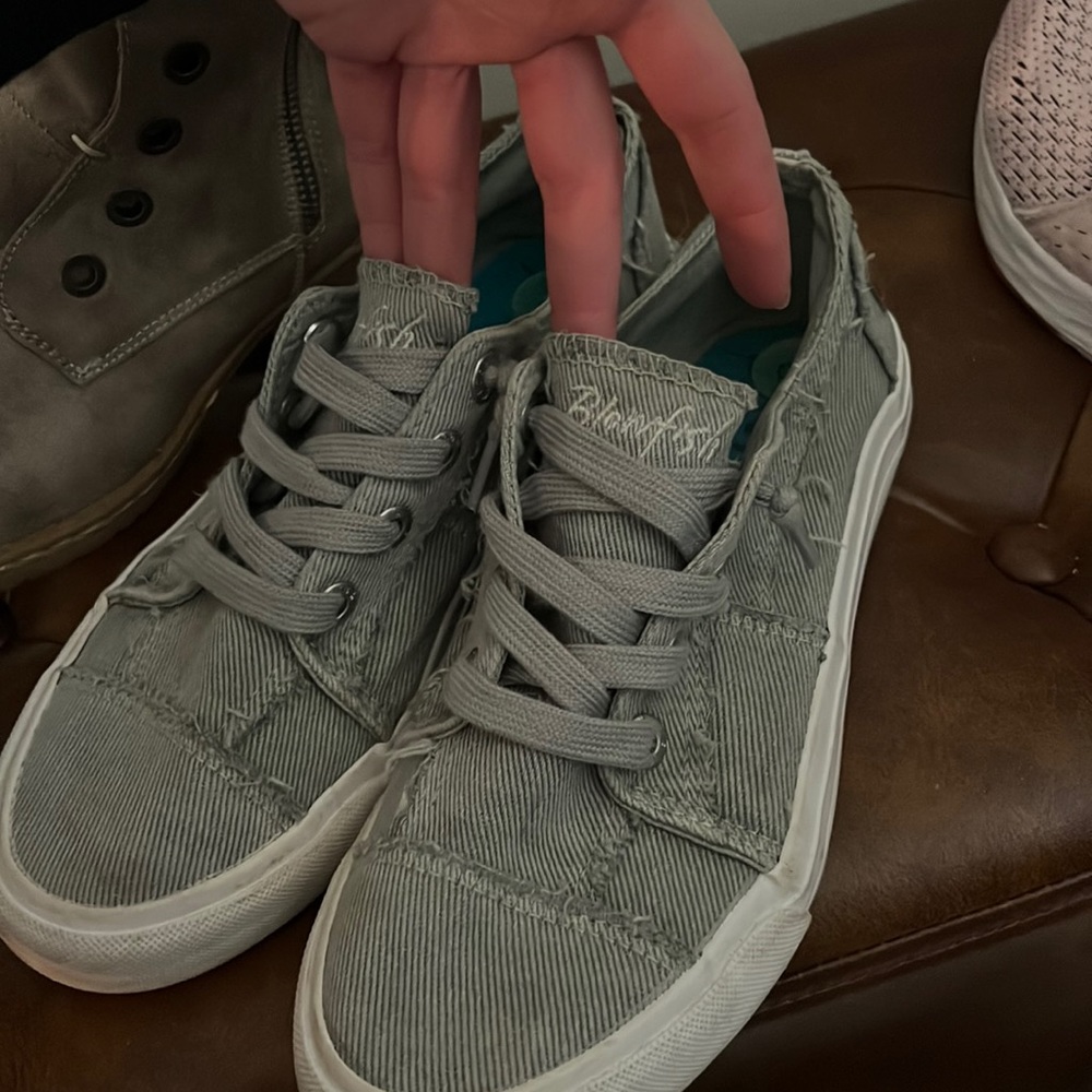 Blow fish shoes